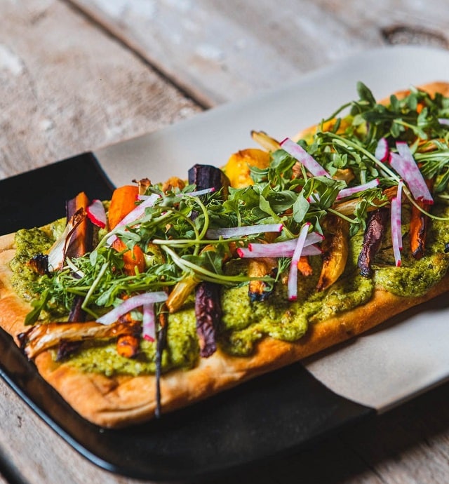 Roasted Carrot and Fennel Flatbread Roasted Carrot and Fennel Flatbread